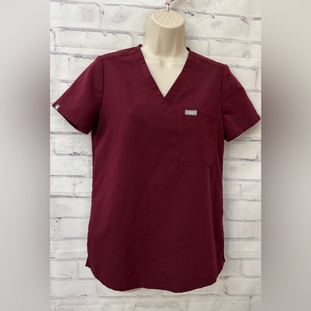 Figs XS Catarina maroon One Pocket Scrub Top Classic Fit Medical Work Wear